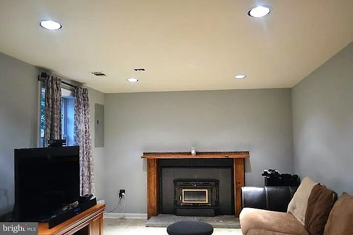 2022 Mayflower Dr — Photo 13