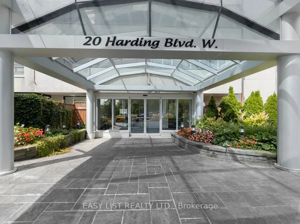 20 Harding Blvd W #810, Richmond Hill, ON L4C 9S4