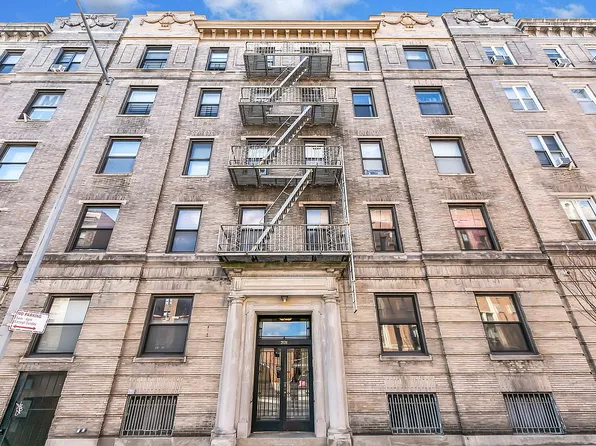 35-26 82nd St #31, Queens, NY 11372