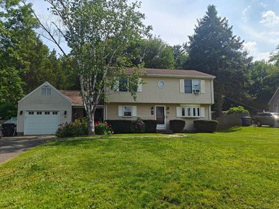 42 Meadowlark Road, Enfield, CT, 06082