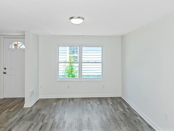 5th image of 204 Mill St