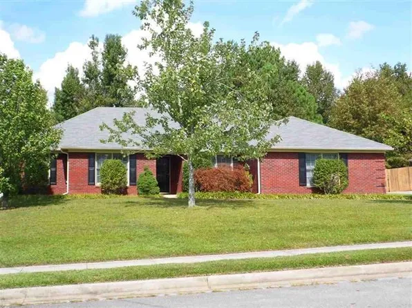 135 Clubhouse Ln, Madison, AL 35757