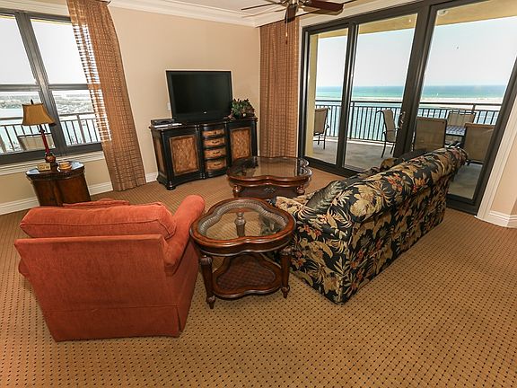 3rd image of 10 Harbor Blvd Unit W925