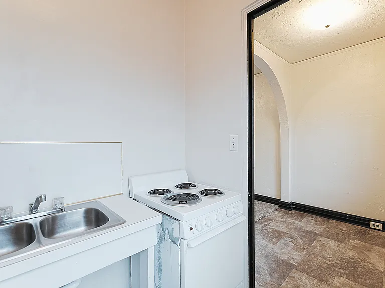 1403 E St #B3 — Photo 10