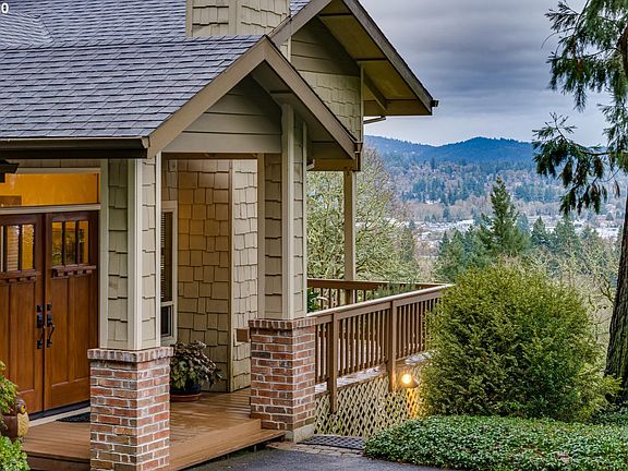 3rd image of 5801 Skyline Dr