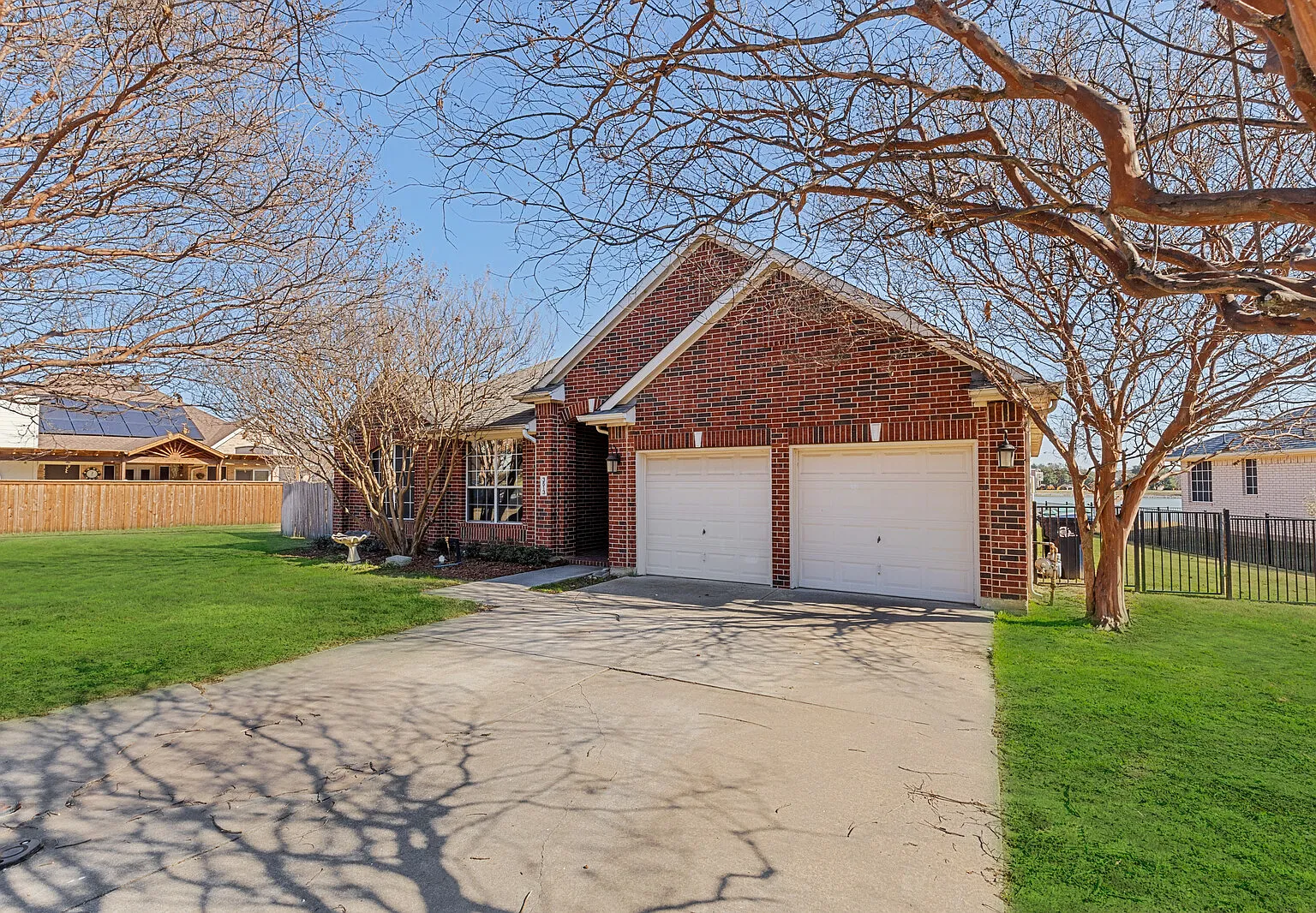 3 bed, 2280 sqft, $8,262 — Photo 4
