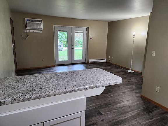 2nd image of 657 Foxtree Cir #6