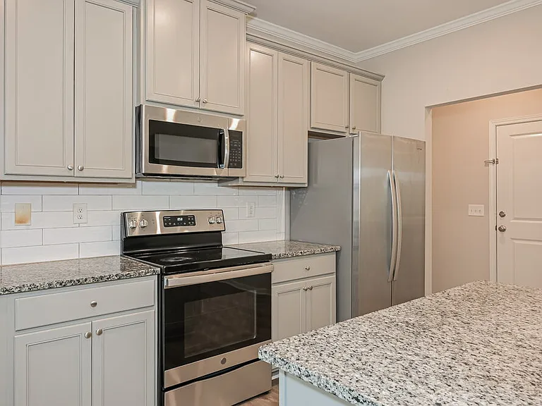 6755 Hill Rock Ln — Photo 8