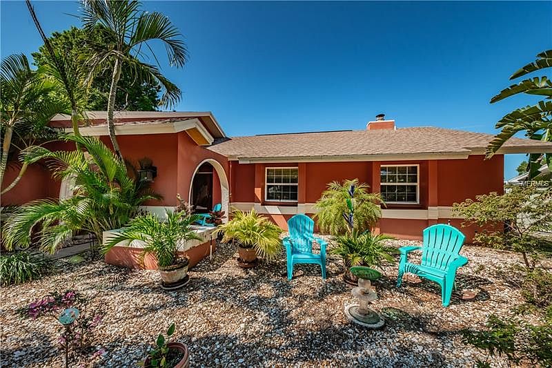 1st image of 2052 Hidden Lake Dr