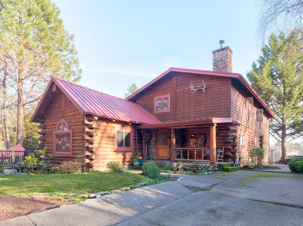 261 NW Springwood Pl, Grants Pass, OR 97526