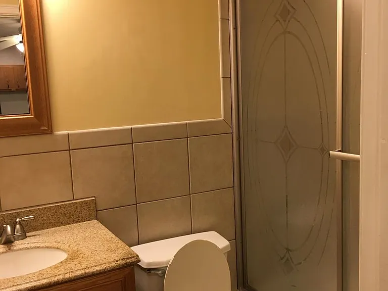 10_Bathroom