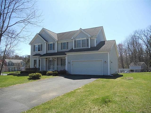 1st image of 9 Hilltop Hollow Dr