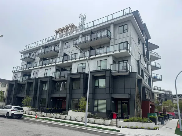 15739 Fraser Hwy #303, Surrey, BC V4N 0Y6