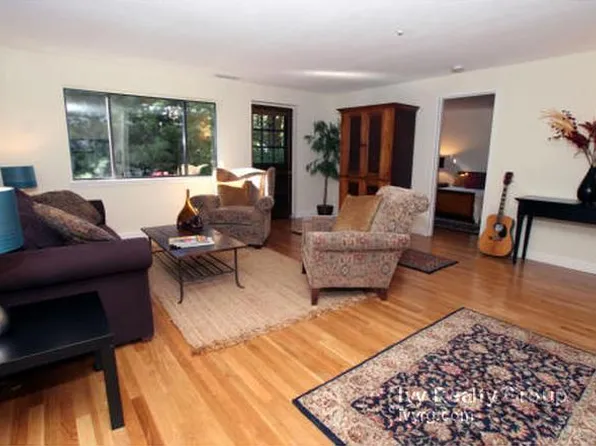 159 Concord Ave APT 2D, Cambridge, MA 02138