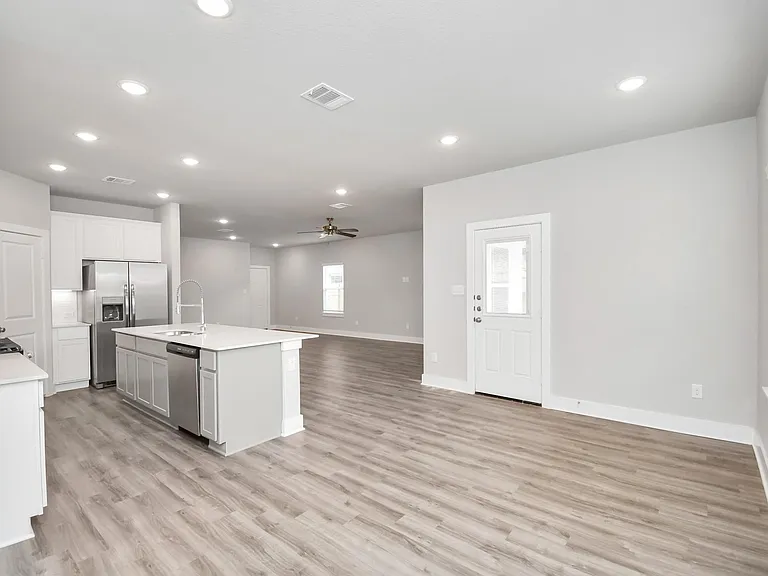 21047 Bay Village Dr #A — Photo 6