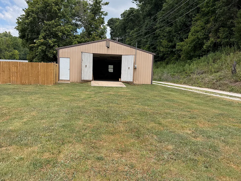 10198 Sugar Creek Rd