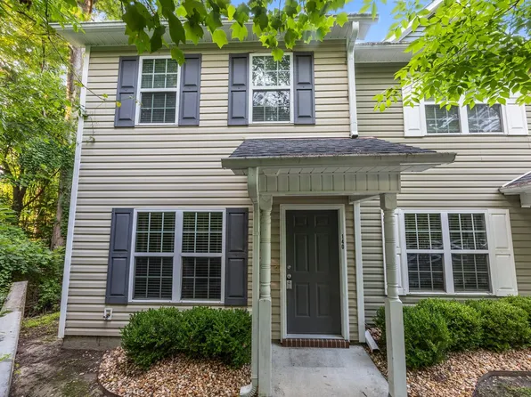 140 Greenford Pl, Jacksonville, NC 28540