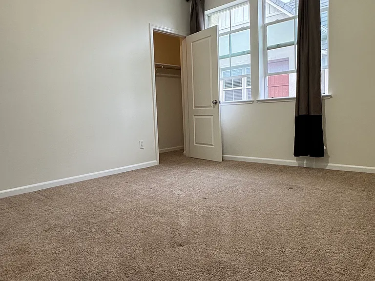 1195 Westbury Dr — Photo 21