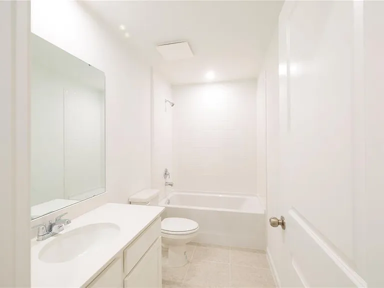 104 Royal Ranch Rd — Photo 42