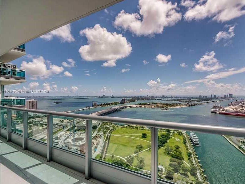 1st image of 900 Biscayne Blvd APT 4009