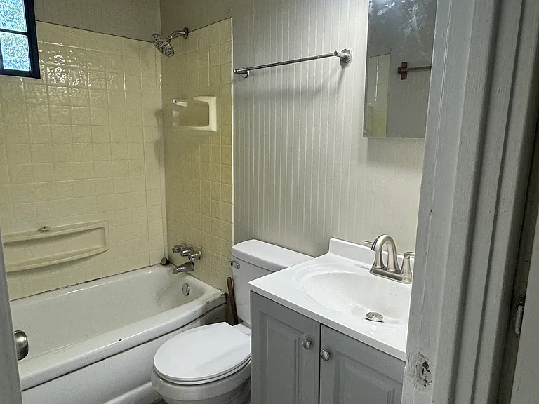 459 Bowie St — Photo 5