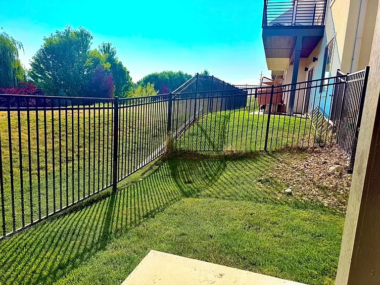 1274 E Echelon Ridge Ln — Photo 54