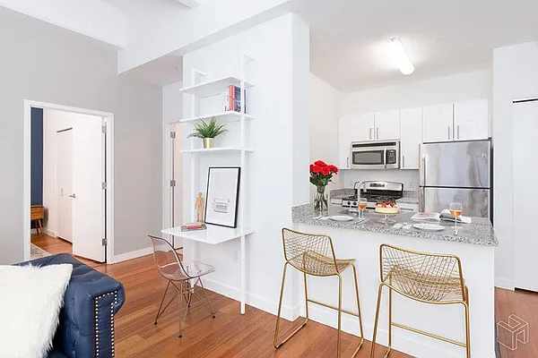 Rented by Halstead Real Estate | media 37