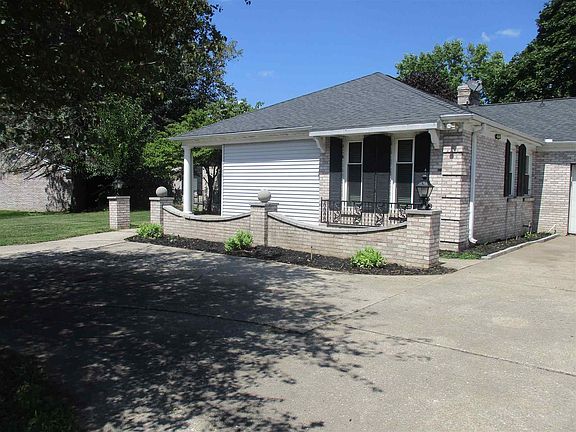 3rd image of 3100 N East Lake Dr