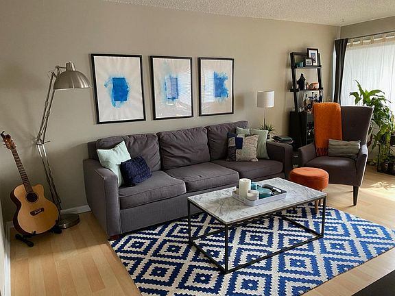 2nd image of 2610 Garfield Ave S #201