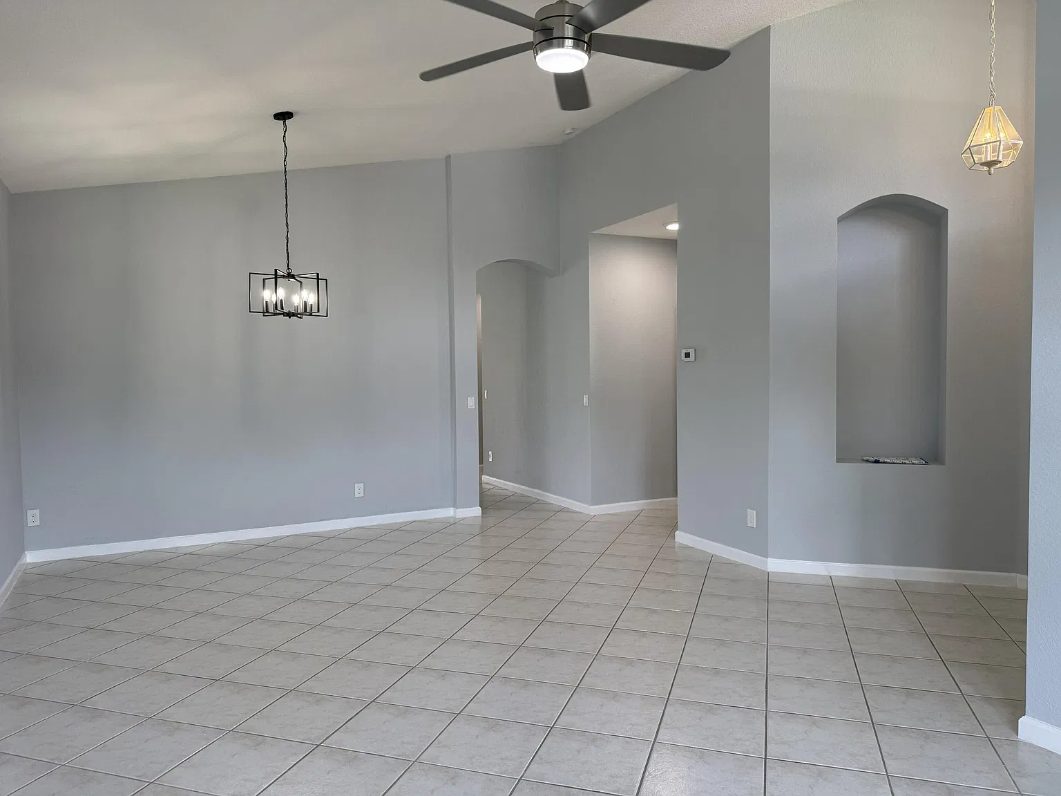 3 bed, 2.0 bath, 1828 sqft, $3,395 — Photo 4