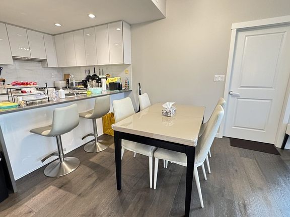 4th image of 3487 Binning Rd #501