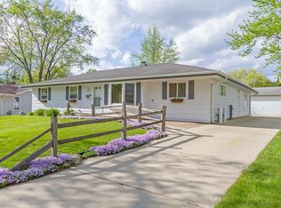 1700 W Weathersfield Way, Schaumburg, IL 60193