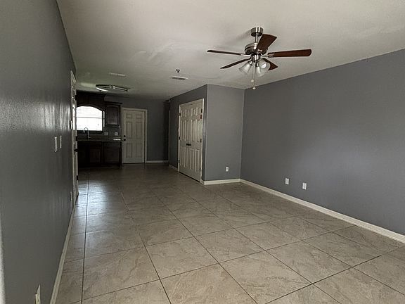 3rd image of 2503 E Franklin Ave