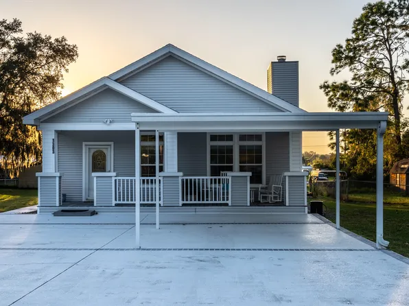 1303 2nd Ave, Welaka, FL 32193