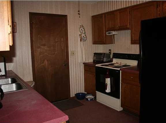 5th image of 109 W 30th St S