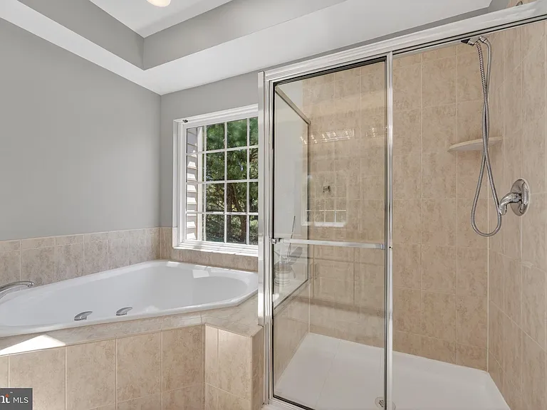 12003 Mill Rock Dr — Photo 48