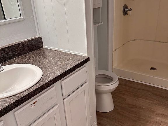 2nd image of 706 N Park Blvd APT 2