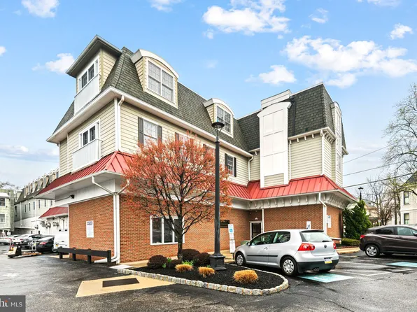 30 Kings Ct Unit 307, Haddonfield, NJ 08033