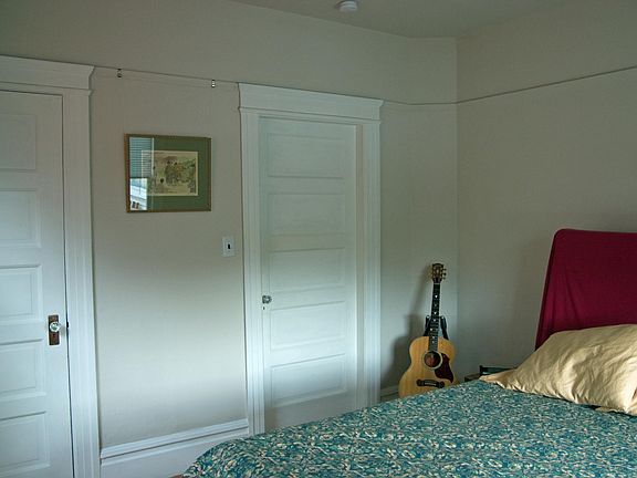 Light filled South facing Dining Room