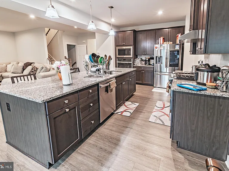 604 Longleaf Dr — Photo 14