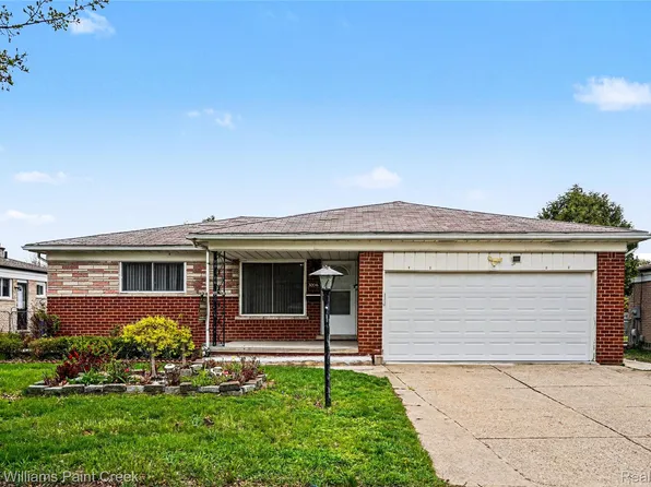 30016 Holly Ct, Warren, MI 48092