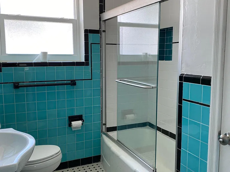 235 Williams Ave — Photo 7