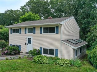 186 Indigo St, Groton, CT 06355