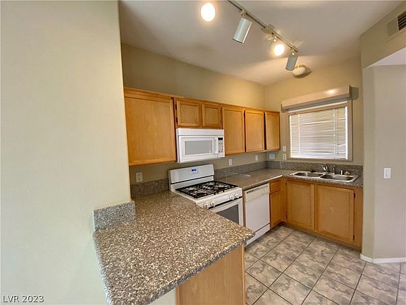 5th image of 1050 E Cactus Ave Unit 2119