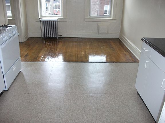 3rd image of 9-15 Chapman Pl