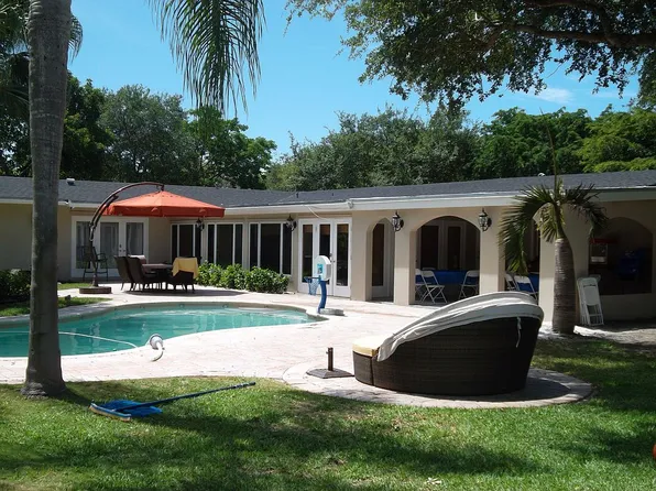 6601 SW 124th St, Pinecrest, FL 33156