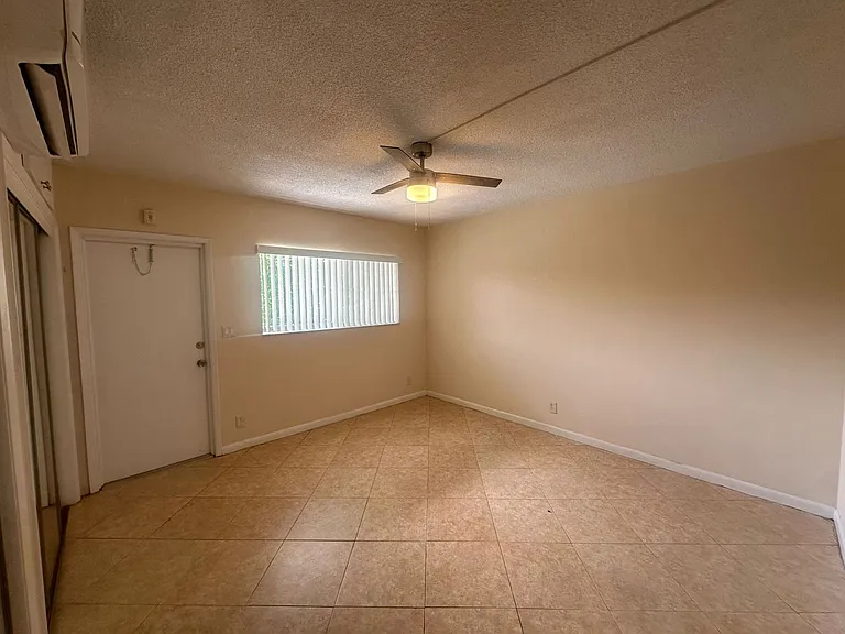 2170 NE 51st Ct #B25 — Photo 16