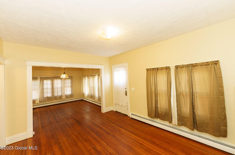 4th image of 1 Horton Avenue