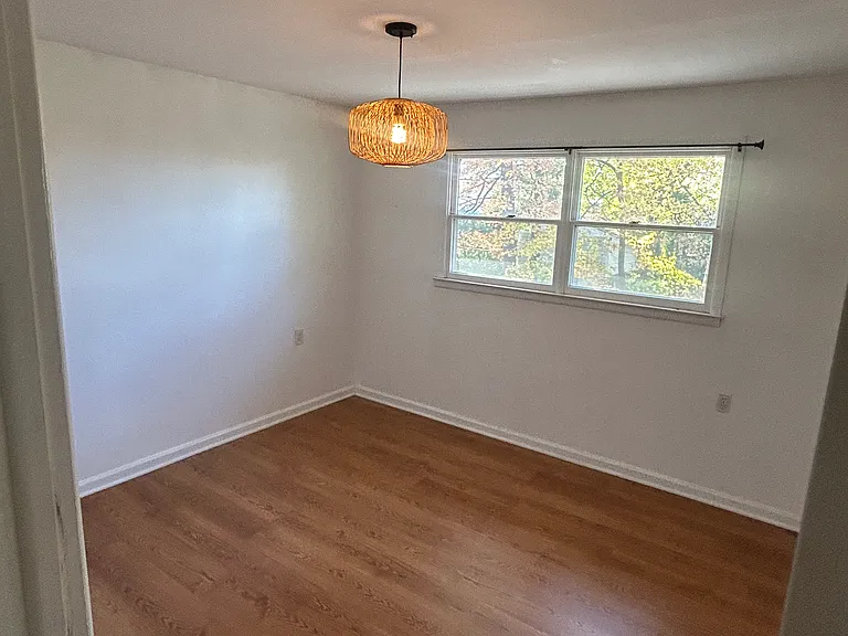 1135 Oak Ave — Photo 13