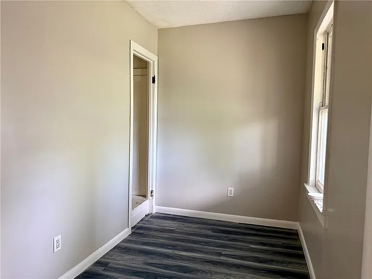 1-3 Champeney Ter — Photo 14